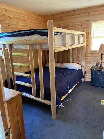 Cabin for 6 Guests in Mayhew, Lake Norman, Picture 3