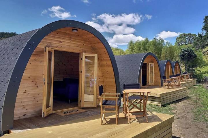 Ferienhaus für 4 Personen, mit Whirlpool und Sauna sowie Terrasse und Garten am Bärwalder See