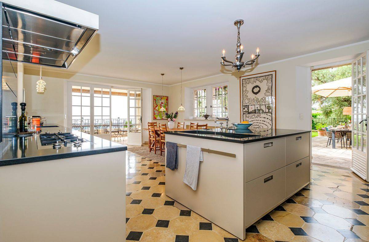 Bastide Blanche in Vence, Cannes region