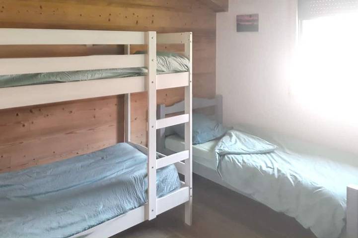 Location de vacances pour 9 personnes, avec jardin à Cerniébaud - 4