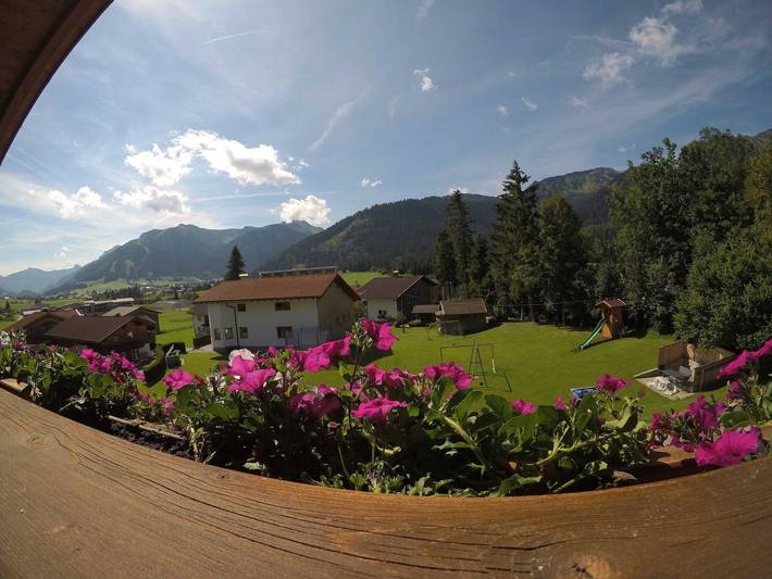 Ferienwohnung für 2 Personen, mit Balkon und Garten sowie Ausblick in Tannheimer Tal - 3
