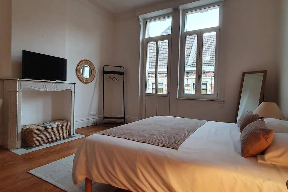 Entire apartment, Luxurious 70m² apartment, Valenciennes hyper center in Valenciennes, Valenciennes region