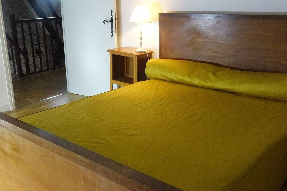 Maison de campagne du Xvème avec piscine privée + wifi in Vézac, Périgord Noir