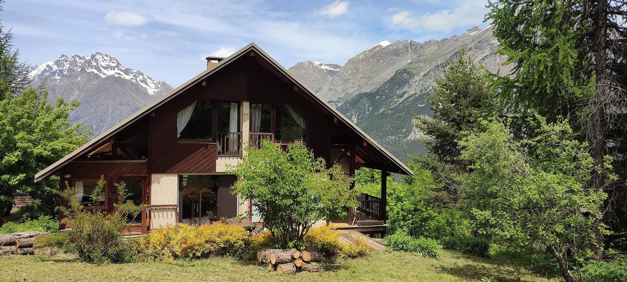 Entire apartment, Mountain Chalet Apartment (6 Guests) in Puy-Saint-Vincent, Écrins National Park