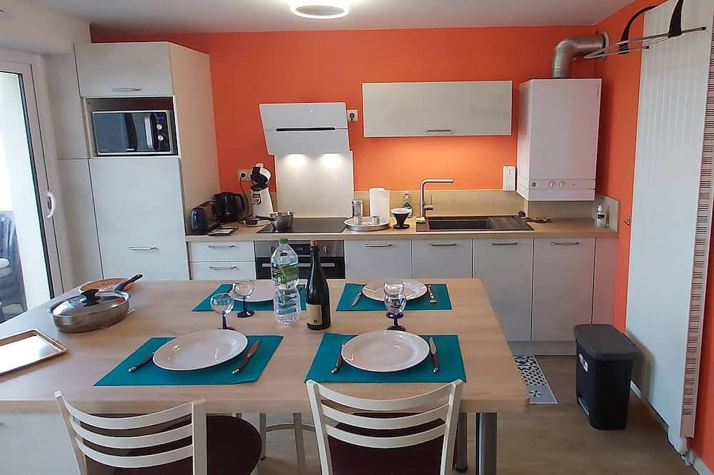 Entire apartment, Duplex & terrasse, sea and port view 2minutes from fish market and restaurants in Saint-Benoît-de-l'Aure, Bayeux region
