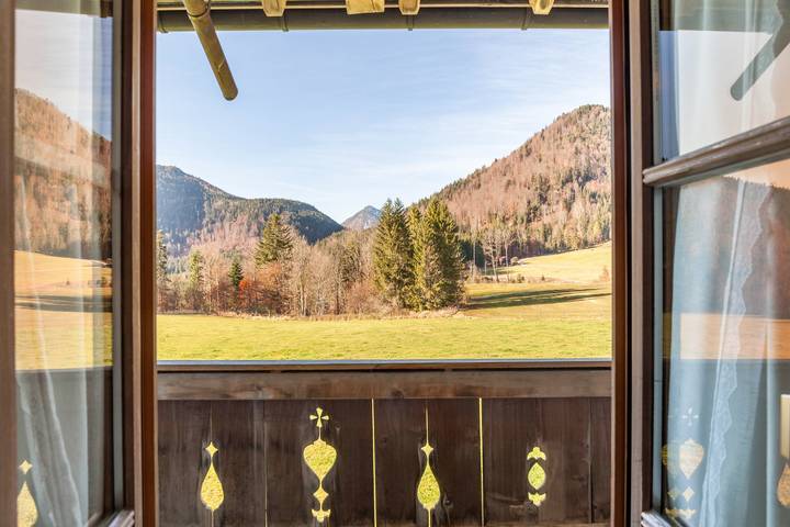 Ferienwohnung für 4 Personen, mit Balkon und Garten sowie Sauna am Walchensee - 3