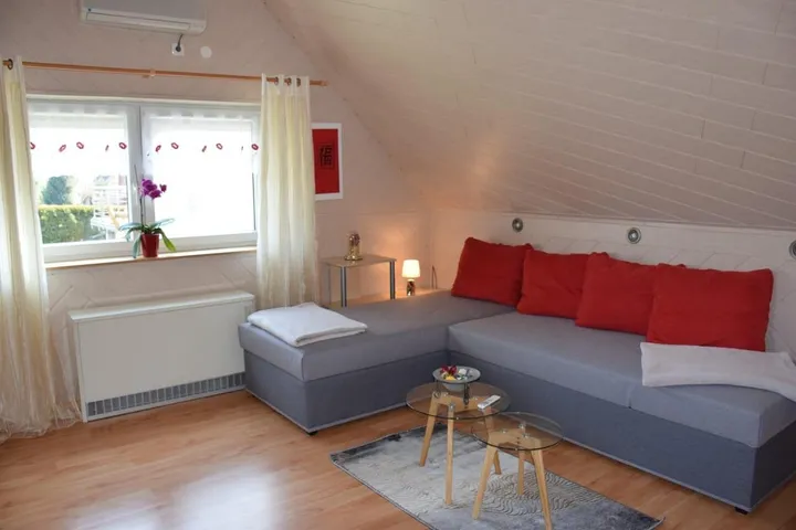 Apartamento de vacaciones para 3 personas, con jardín y vistas - 1