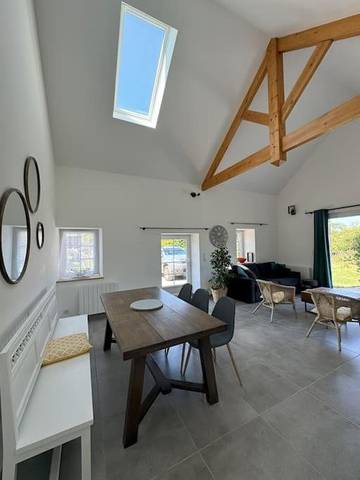 Gîte pour 8 personnes, avec jardin et vue à Landrévarzec