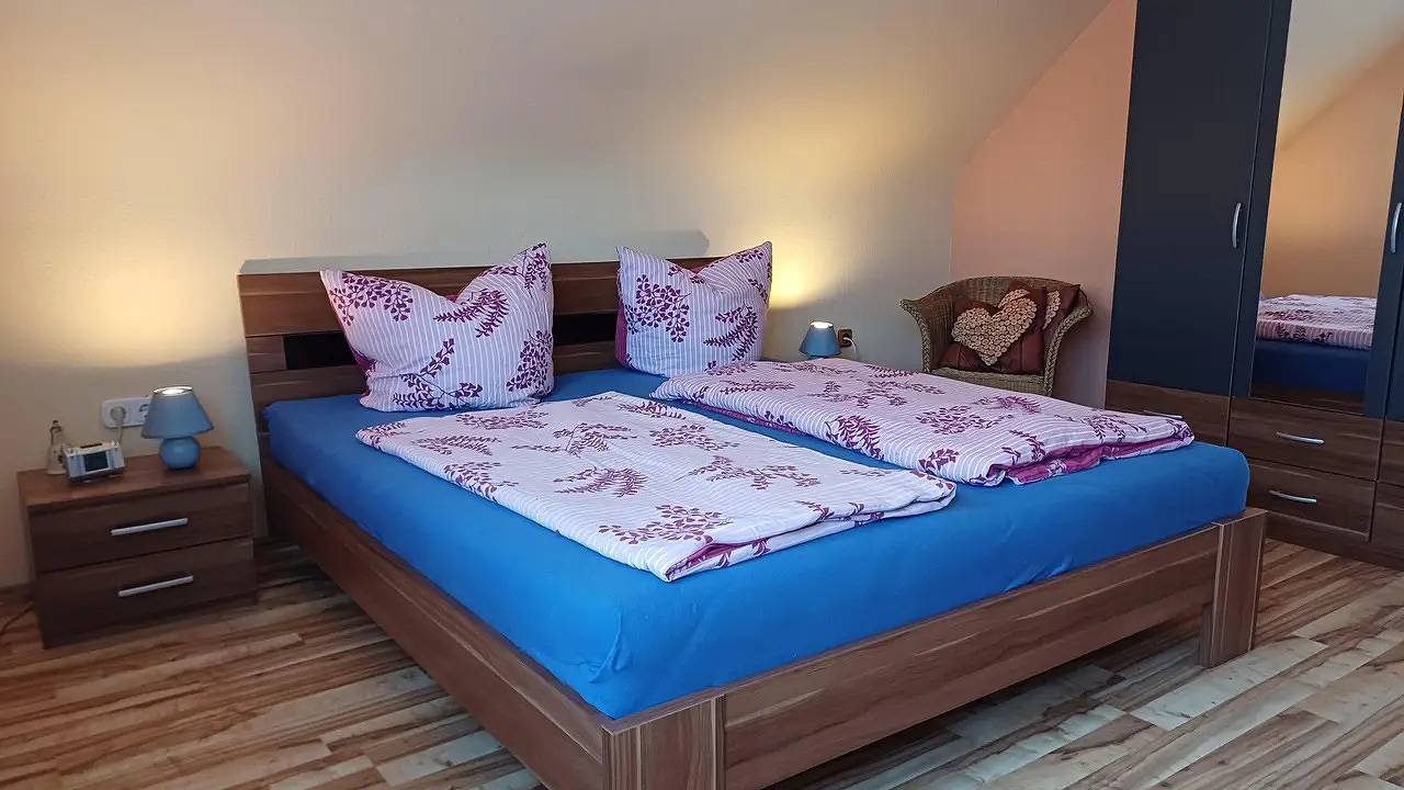 Ganze Ferienwohnung, Ferienwohnung für 3 Personen (77 m²) in Merzig in Merzig, Saar-Nahe-Bergland