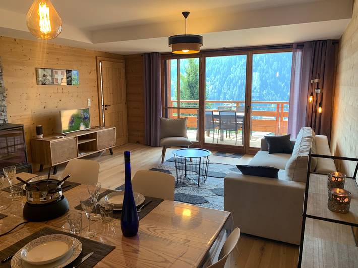 Appartement entier, Appartement 'Flambeaux Le 12' avec vue montagne, balcon et Wi-Fi in Chatel, Les Portes du Soleil
