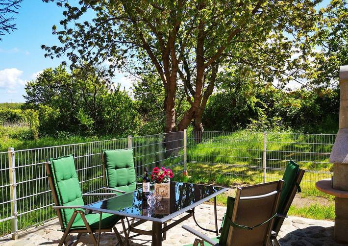 Ferienwohnung für 4 Personen, mit Balkon/Terrasse und Terrasse sowie Garten und Ausblick