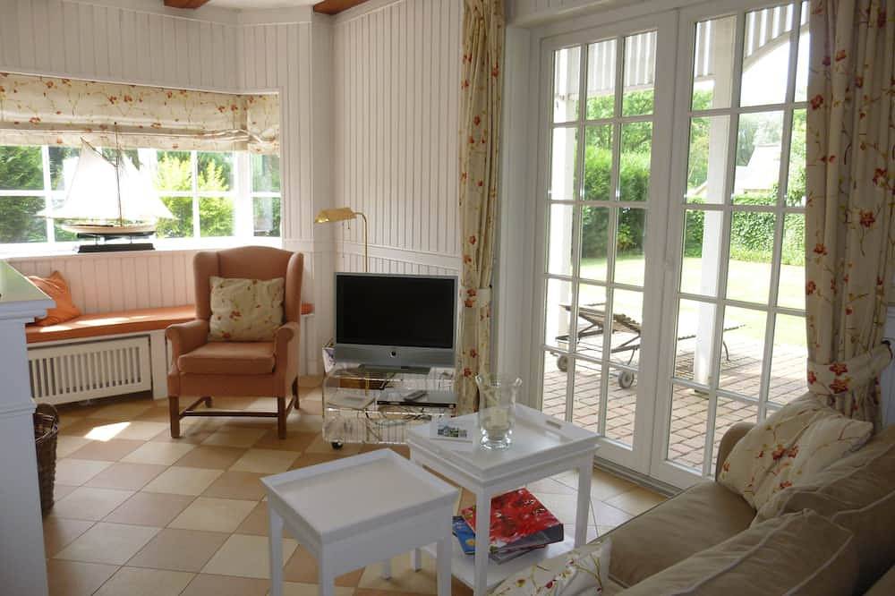 5 Min. zum Strand, Ferienhaus mit Kamin & Garten, Wellness mit Sauna & Whirlpool in Wittenbeck, Rostock und Umgebung