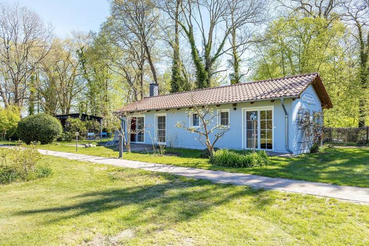Ferienhaus für 3 Personen, mit Garten und Seeblick in Fürstenberg/Havel