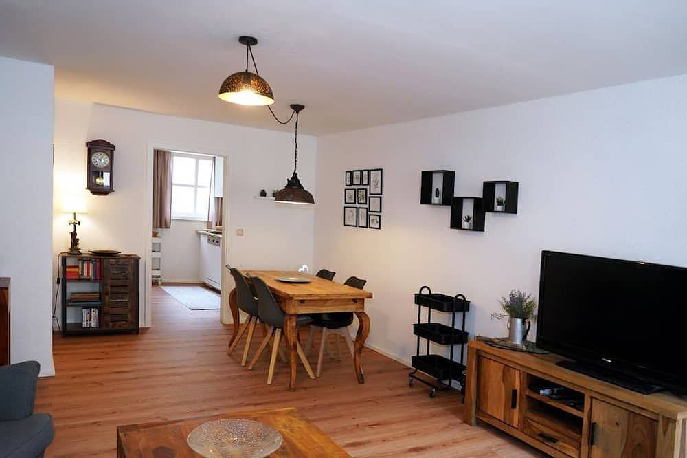 Ganze Wohnung, Eifel Fewo - 4-Bett-Ferienwohnung Dusche/Wc, 2 Schlafräume in Neuerburg, Eifelkreis Bitburg-Prüm
