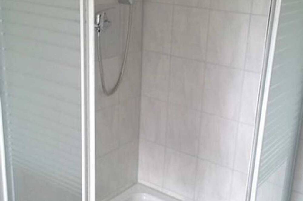 Ganze Wohnung, Wohnung 3 - Gästehaus Alte Schule in Schwarz, Mecklenburgische Seenplatte