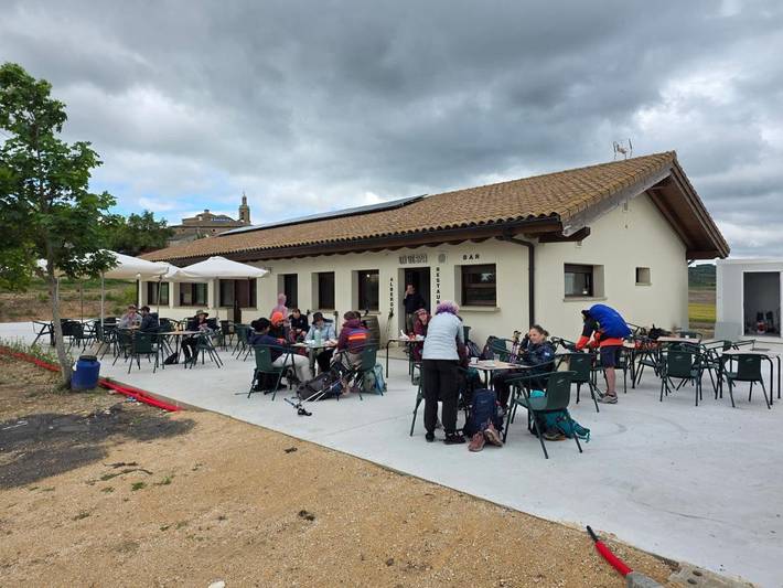 Auberge pour 20 personnes, avec Terrasse ainsi que Jardin et Vue dans Sansol