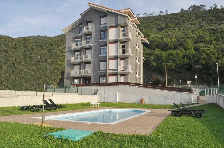 Apartamento de vacaciones para 4 personas, con piscina y jardín - 1