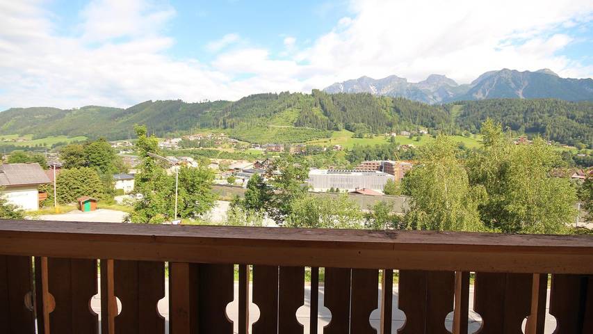 Hütte für 4 Personen, mit Balkon und Ausblick sowie Garten in Schladming