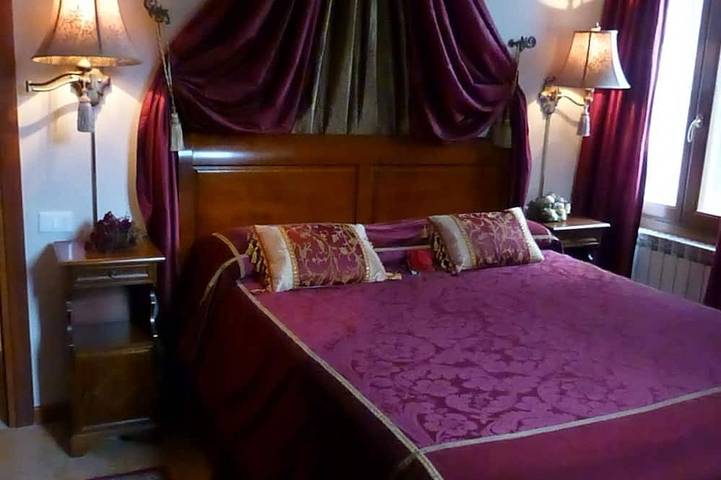 Ganze Wohnung, Ca' Venexiana, an exceptional canalside flat & courtyard in Dorsoduro in Venedig, Lagune von Venedig