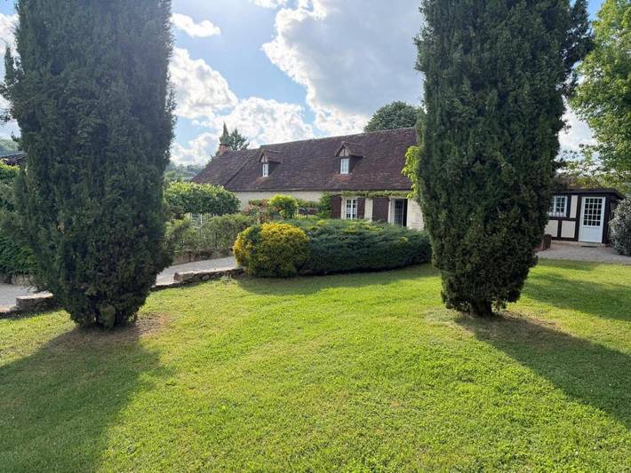 Location de vacances pour 14 personnes, avec Terrasse ainsi que Jardin et Piscine à Cavagnac