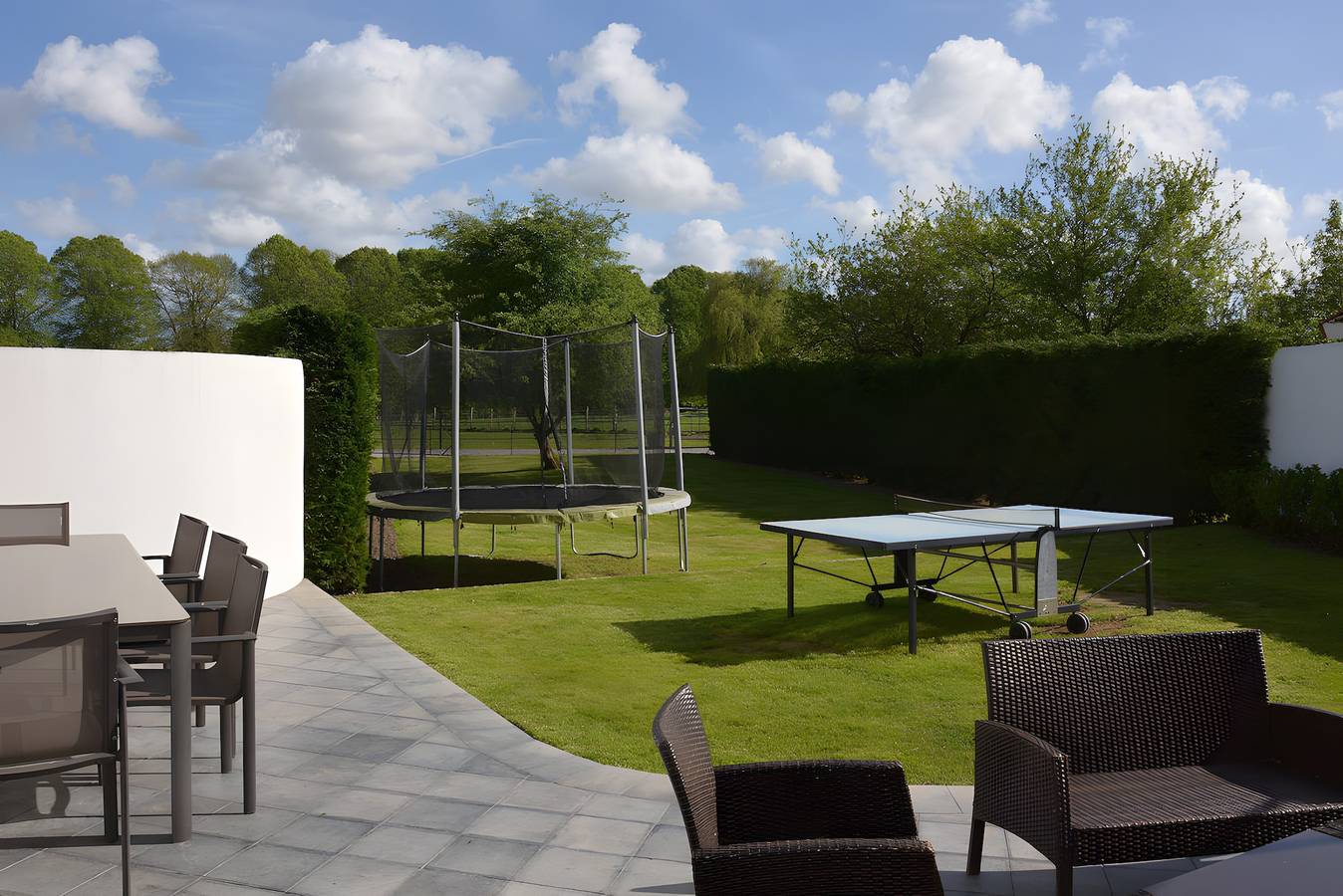 Gîte Du Val Doré : terrasse privée, jardin privé et Wi-Fi à Campagne-lès-Guines in Campagne-lès-Guines, Région de Calais