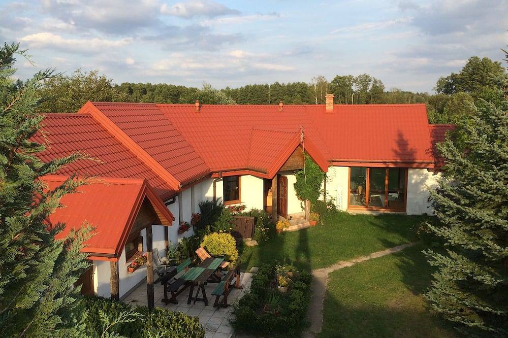 Moderna Country Home a soli 45 minuti di auto da Varsavia in Masowien