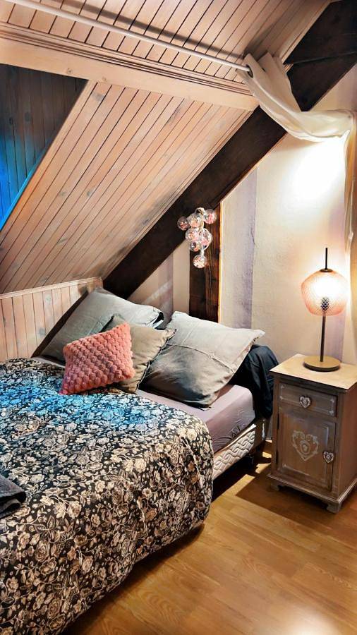 Chambre d’hôte pour 15 personnes, avec jardin et vue dans le Jura - 4