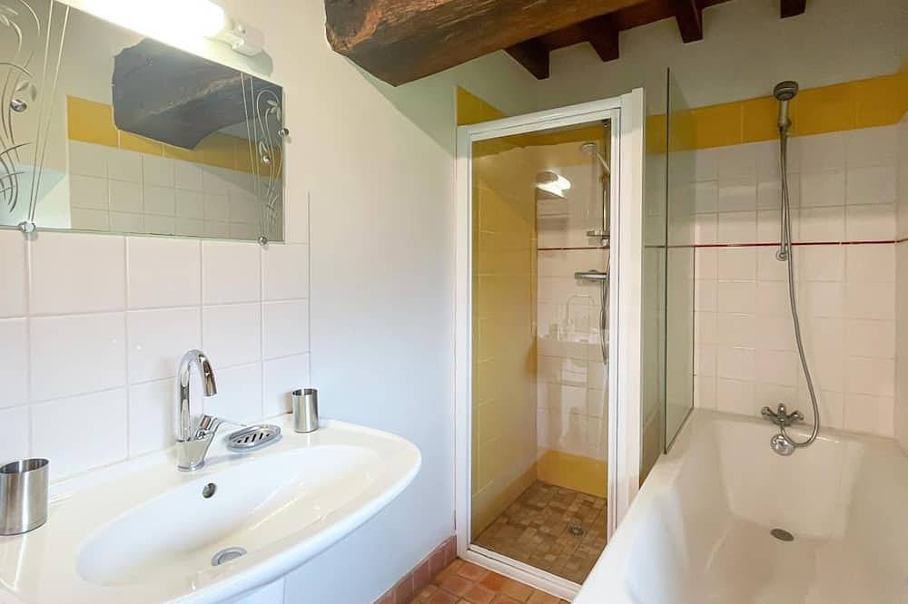 Maison de charme avec jardin et Wifi inclus in Passais, Parc naturel régional Normandie-Maine