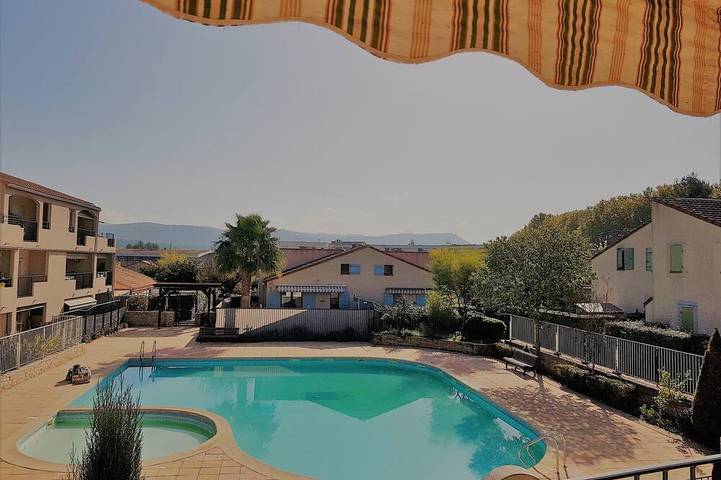 Ferienwohnung für 4 Personen, mit Balkon und Pool - 1