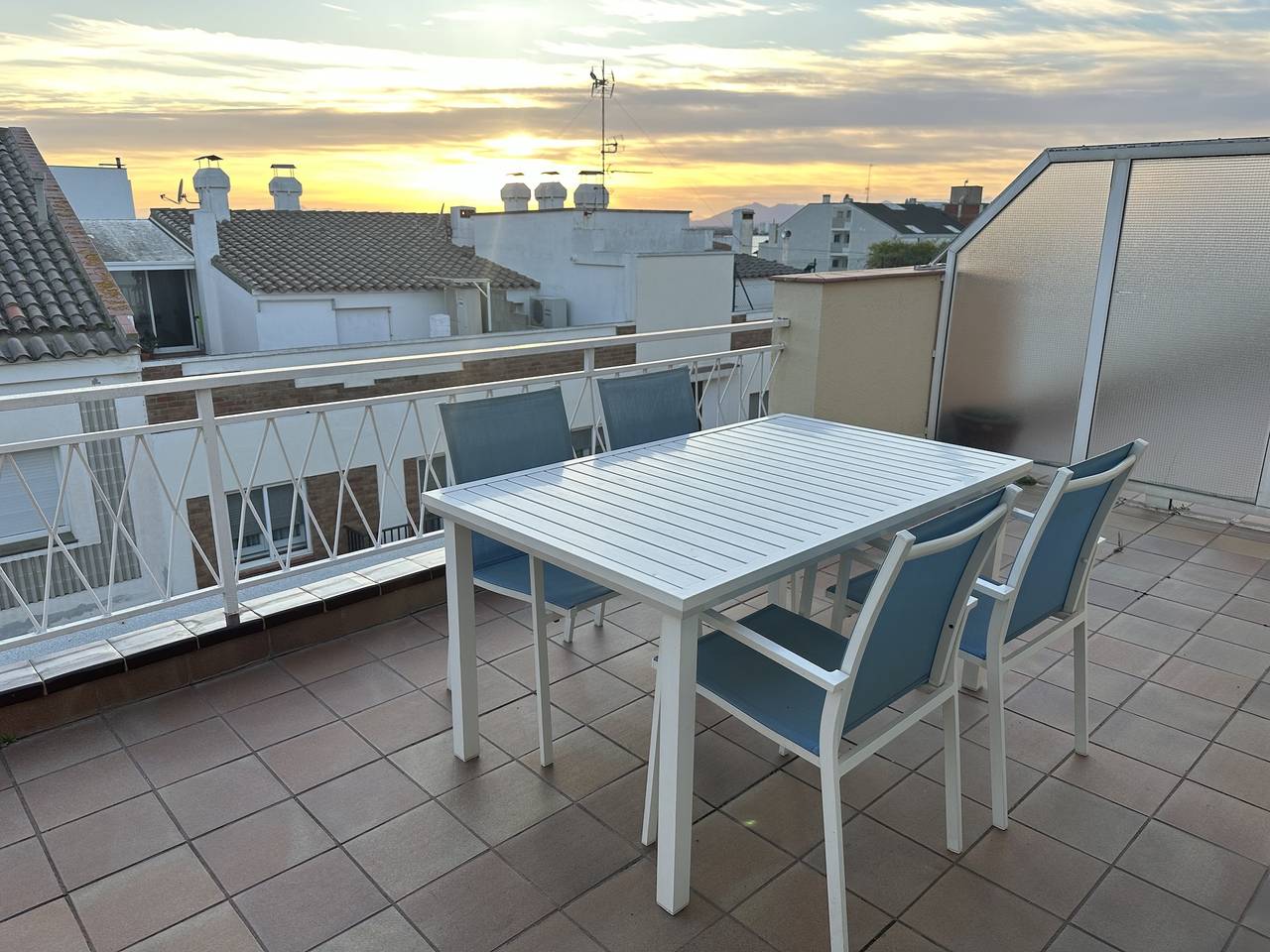 Entire apartment, Agi Solimar Centro in Roses Centre, Roses