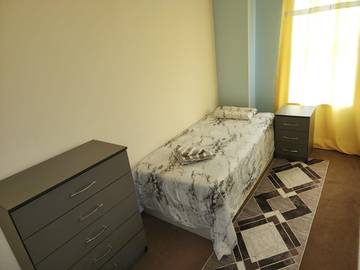 Holiday Rental for 6 People in Stoke-on-Trent, West Midlands, Photo 1