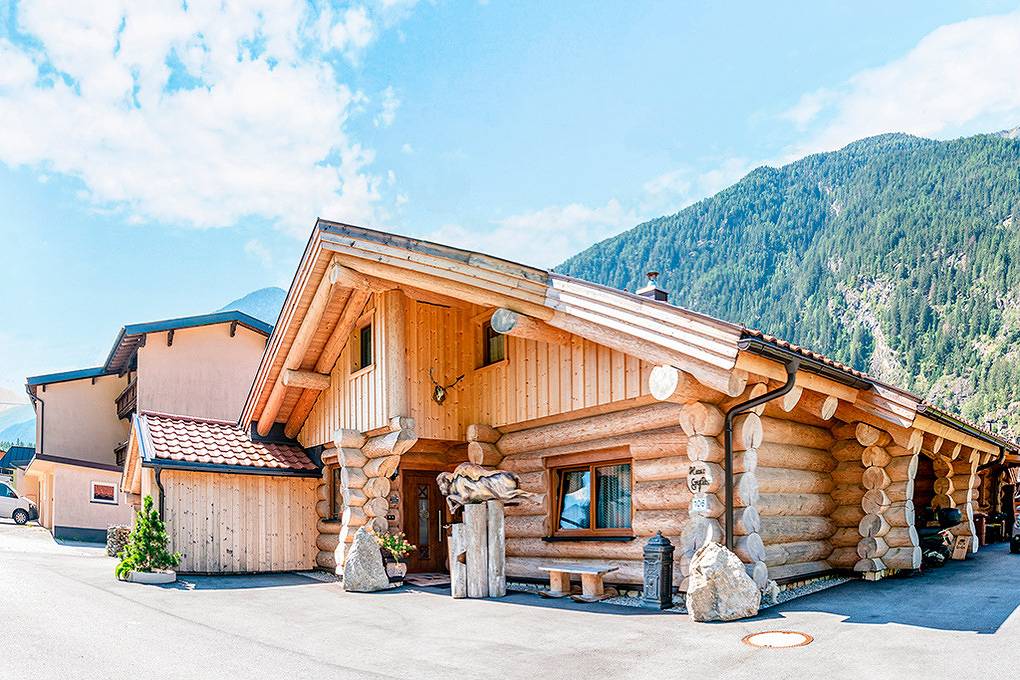 Feriehus for 6 personer med terrasse in Umhausen, Ötztal