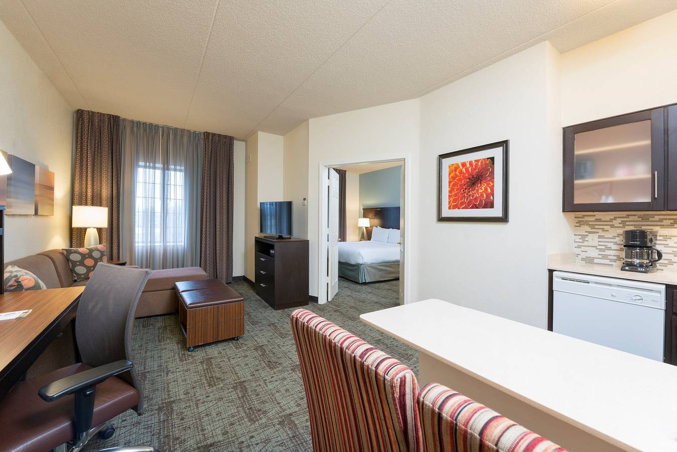 Vacation Rental for 4 Guests in DuPage County