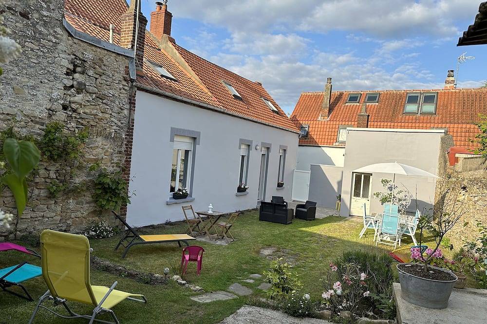 La maison du bonheur à 1 km à pied de la plage , 10 minutes a pied . 3 étoiles ⭐️ in Wimille, Région de Boulogne-sur-Mer