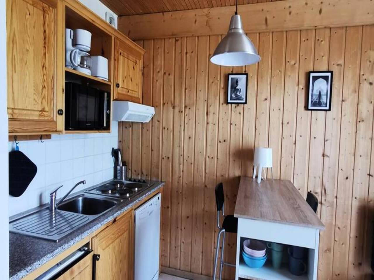 Apartamento entero, Apartamento cerca de pistas y escuela de esquí, ideal para una familia de 4. in Saint-Jean-d'Arves, Región de Saint-Jean-de-Maurienne