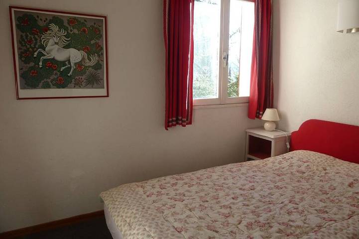 Chalet (da 6 a 16 persone) molto soleggiato, spazioso, vista superba, a 5 minuti dal centro in Font-Romeu-Odeillo-Via, Parco naturale regionale dei Pirenei catalani