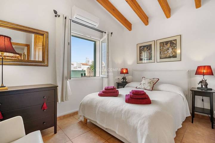 Fabulous Villa Just 10 Minutes Walk to the Beach in Cala en Porter, Municipalité de Alaior