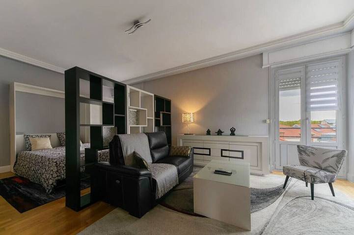Gîte pour 4 personnes, avec balcon dans Centre Culturel Valery Larbaud Vichy
