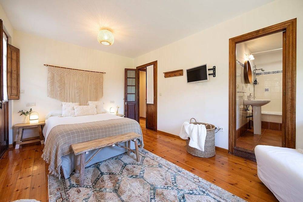 Casa Rural Selmo in the Heart of Asturias in Carreño, Costa Verde (Spain)