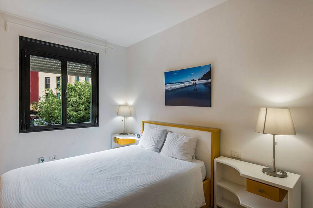 Apartamento entero, Apartamento 'Lujan 3c Entre Cielo y Mar' con vistas a la montaña, balcón y Wi-Fi in San Juan de Puntallana, La Palma Norte