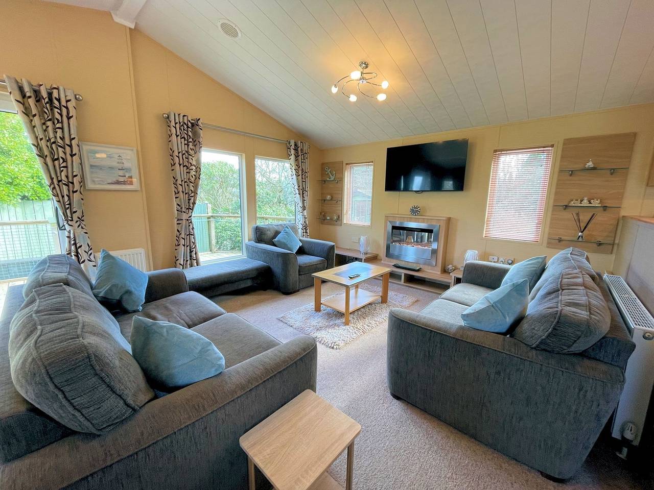 Beautiful Spacious Lodge in Kippford Country Park | Pass the Keys in Kippford, Dumfries and Galloway