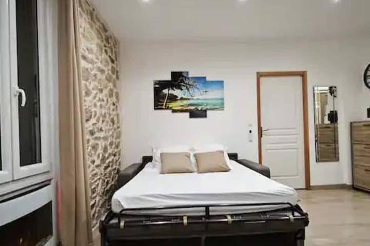 Appartement entier, Appartement tout confort à 2 pas du centre ville in Aubagne, Côte méditerranéenne (France)