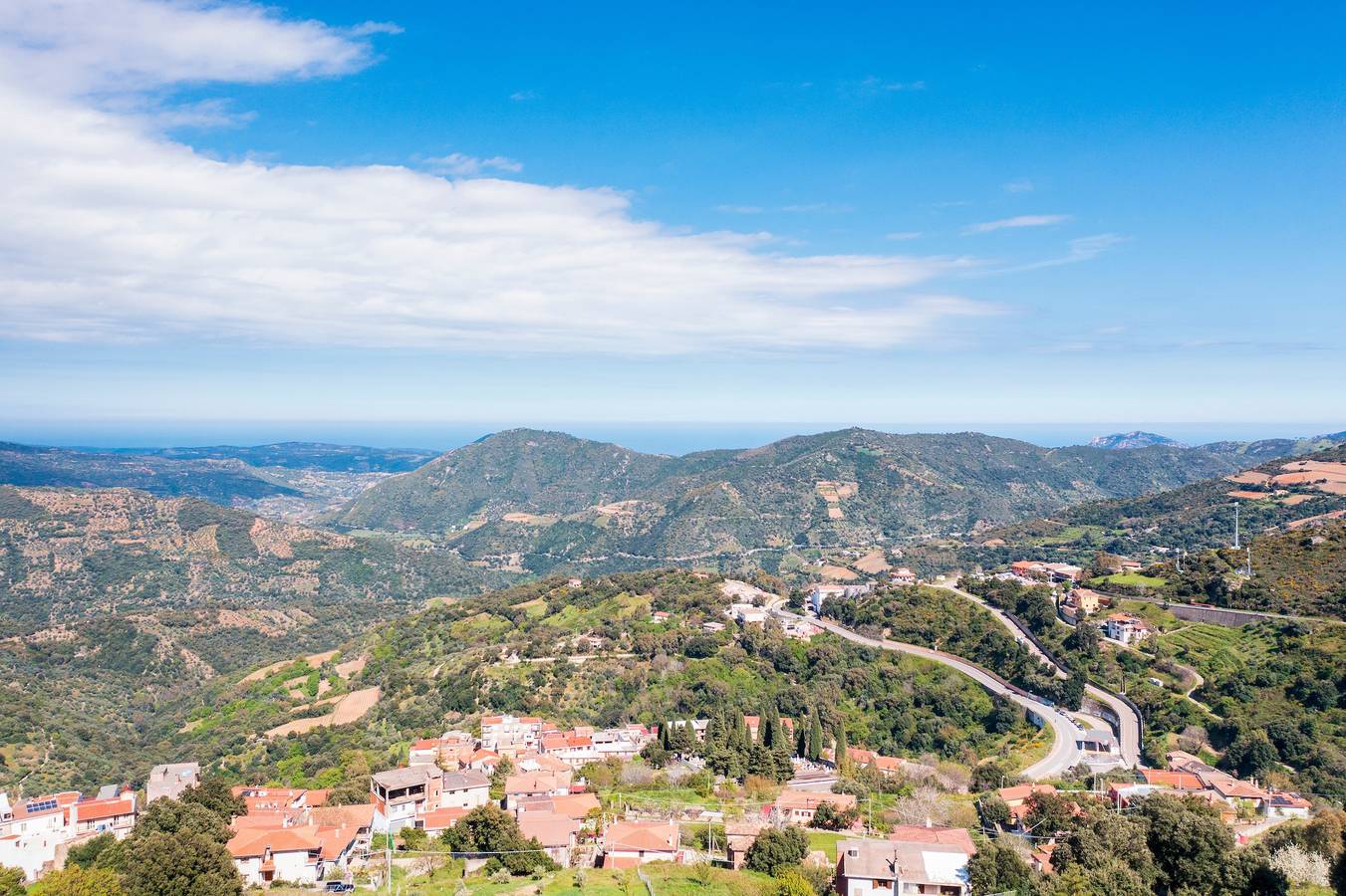 Casa de vacaciones "Casa Jerzu S'Essia De Su Santu" con vistas al mar, jardín y Wi-Fi in Jerzu, Barbagia