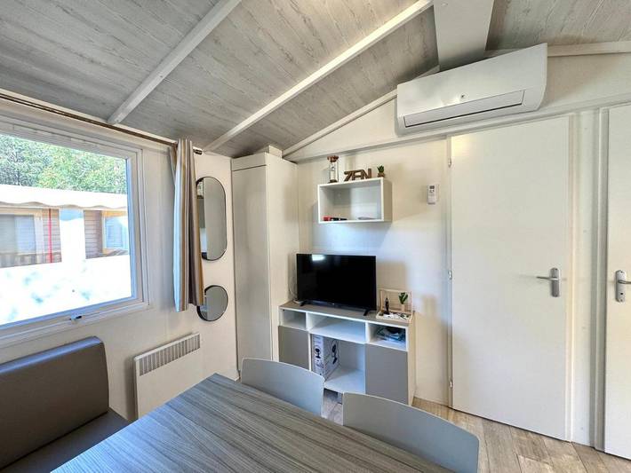 Camping pour 6 personnes, avec jardin ainsi que piscine et vue, animaux acceptés dans Claouey - 3