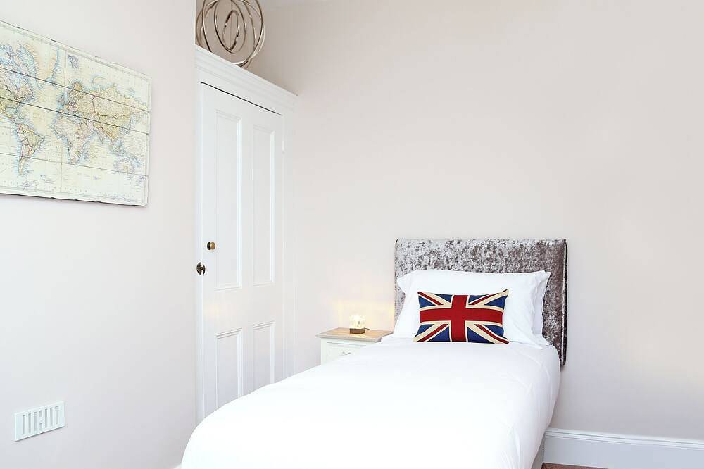 2 bedroom accommodation in Canterbury in Kent