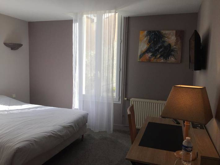 Hôtel pour 2 personnes, avec terrasse et jardin à Barbezieux-Saint-Hilaire - 2
