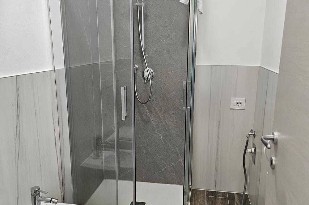 Appartamento intero, A 5 minuti da Piacenza in Piacenza, Provincia di Piacenza