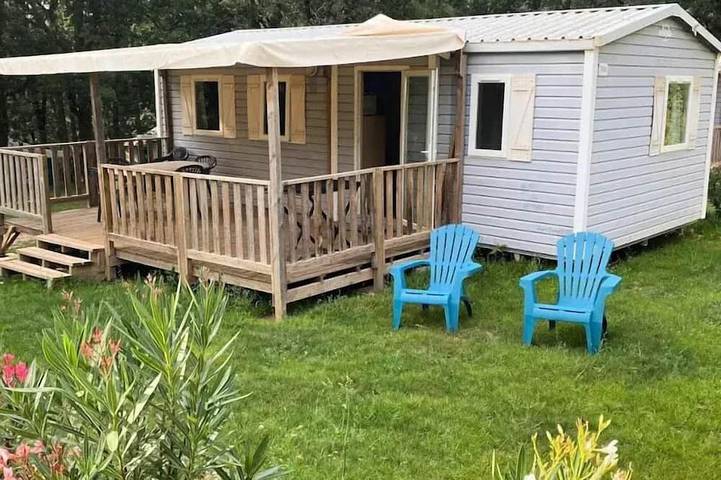Camping pour 6 personnes, avec piscine dans le Tarn-et-Garonne