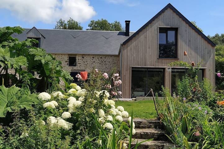 Gîte pour 14 personnes, avec jardin