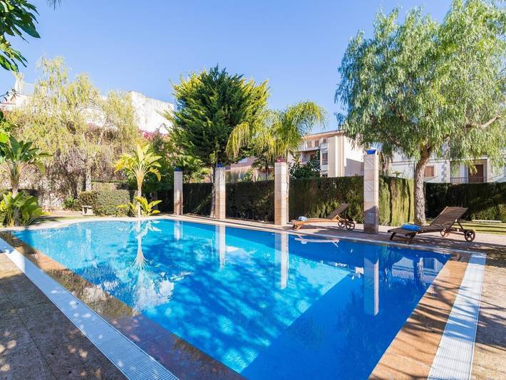Holiday home for 8 people, with pool and garden - 1